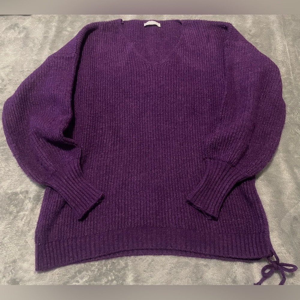 Like new! Wool blend v-neck purple sweater